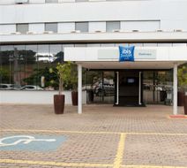 Ibis Budget Manhuacu Exterior