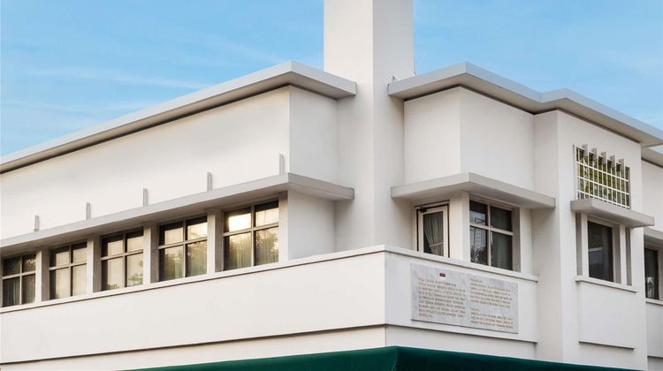 Hotel Majapahit Exterior