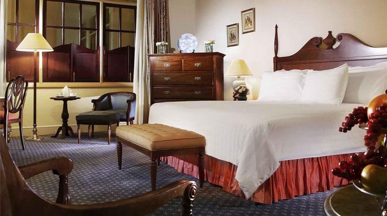 <b>Hotel Majapahit Suite</b>. Images powered by <a href="https://iceportal.shijigroup.com/" title="IcePortal" target="_blank">IcePortal</a>.