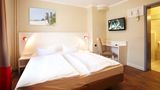 Basic Hotel Ostseehalle Room