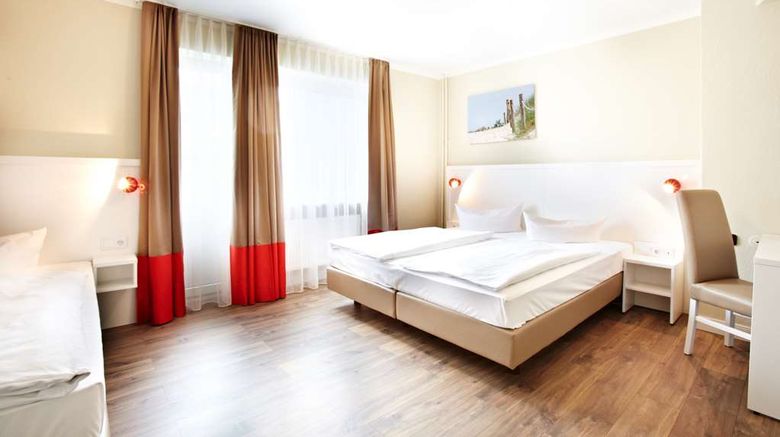 <b>Basic Hotel Ostseehalle Room</b>. Images powered by <a href="https://iceportal.shijigroup.com/" title="IcePortal" target="_blank">IcePortal</a>.