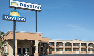 Days Inn Super Star Inn & Suites