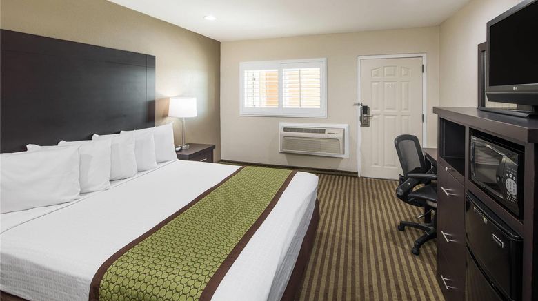 <b>Days Inn Super Star Inn & Suites Room</b>. Images powered by <a href="https://iceportal.shijigroup.com/" title="IcePortal" target="_blank">IcePortal</a>.