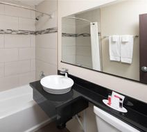 Days Inn Super Star Inn & Suites Room