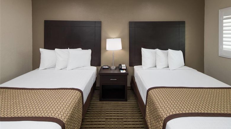 <b>Days Inn Super Star Inn & Suites Room</b>. Images powered by <a href="https://iceportal.shijigroup.com/" title="IcePortal" target="_blank">IcePortal</a>.