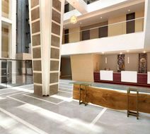 Ramada Constanta Lobby