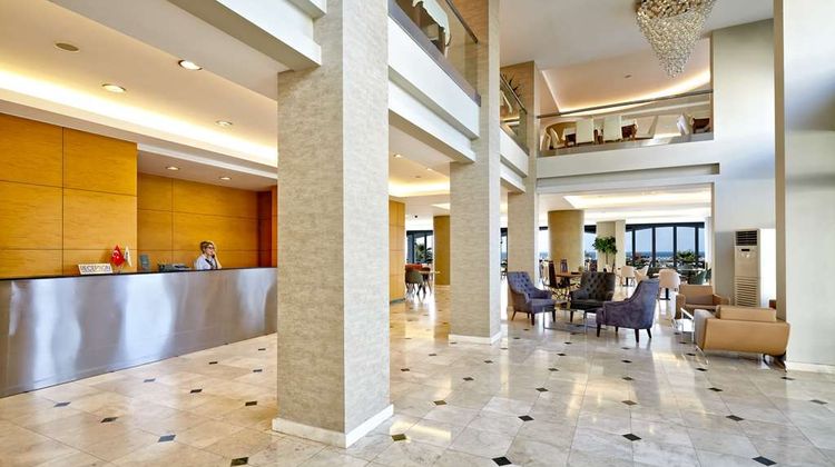 Ayvalik Cinar Hotel Lobby