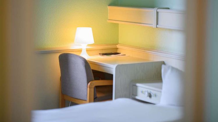 Hotel Hannover Airport by PremiereClasse Room