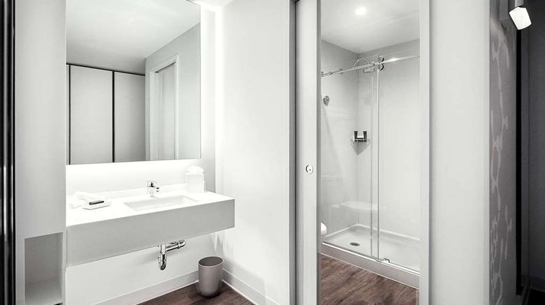 <b>Universal's Aventura Hotel Room</b>. Images powered by <a href="https://iceportal.shijigroup.com/" title="IcePortal" target="_blank">IcePortal</a>.