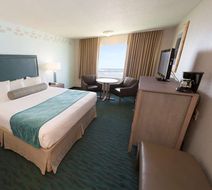 Chinook Winds Casino Resort Room