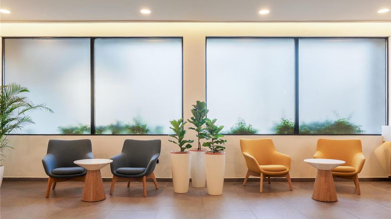 <b>Best Western Plus Hotel Terraza Lobby</b>. Images powered by <a href="https://iceportal.shijigroup.com/" title="IcePortal" target="_blank">IcePortal</a>.