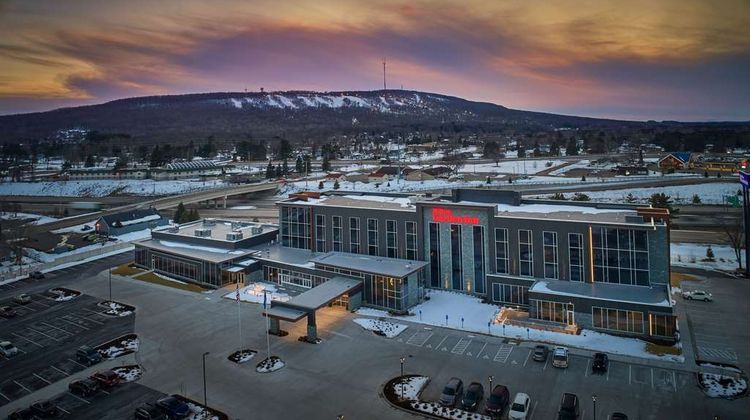Hilton Garden Inn Wausau Exterior