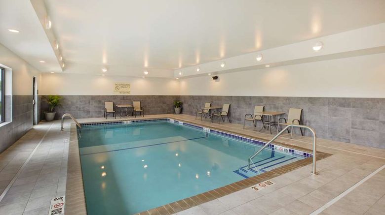 <b>Hampton Inn & Suites SW, Sioux Falls Pool</b>. Images powered by <a href="https://iceportal.shijigroup.com/" title="IcePortal" target="_blank">IcePortal</a>.