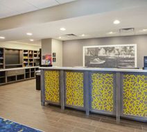 Hampton Inn & Suites SW, Sioux Falls Lobby