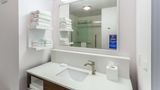 <b>Hampton Inn & Suites SW, Sioux Falls Room</b>. Images powered by <a href="https://iceportal.shijigroup.com/" title="IcePortal" target="_blank">IcePortal</a>.