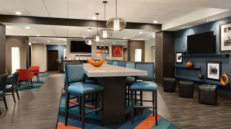 <b>Hampton Inn Kernersville Lobby</b>. Images powered by <a href="https://iceportal.shijigroup.com/" title="IcePortal" target="_blank">IcePortal</a>.