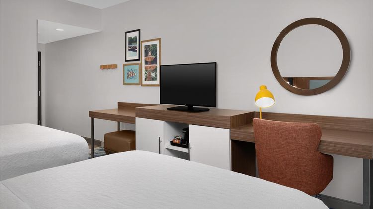 Hampton Inn Kernersville Room