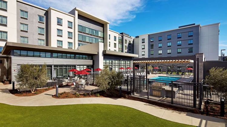 Homewood Suites Long Beach Airport Exterior