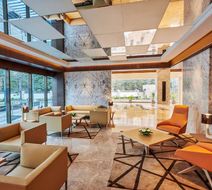 Hilton Garden Inn Lucknow Lobby