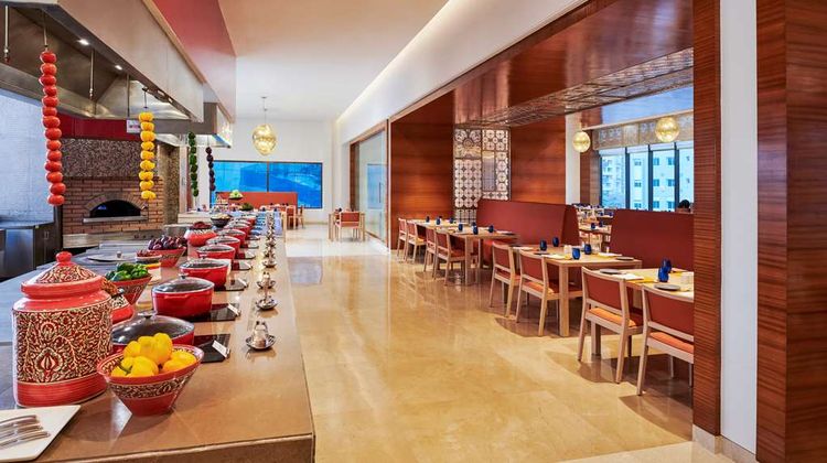 Hilton Garden Inn Lucknow Restaurant