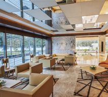 Hilton Garden Inn Lucknow Lobby