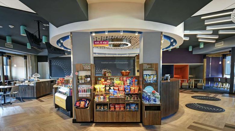 <b>Tru By Hilton Portland Airport Area Restaurant</b>. Images powered by <a href="https://iceportal.shijigroup.com/" title="IcePortal" target="_blank">IcePortal</a>.