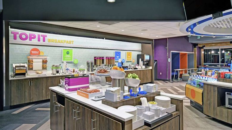 <b>Tru By Hilton Portland Airport Area Restaurant</b>. Images powered by <a href="https://iceportal.shijigroup.com/" title="IcePortal" target="_blank">IcePortal</a>.