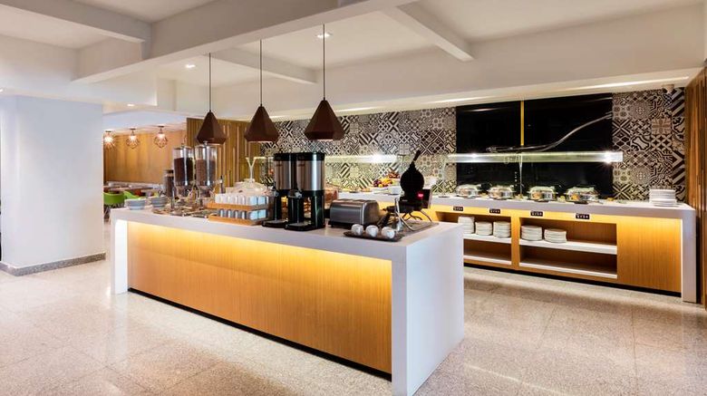 <b>Hilton Garden Inn Mexico City Santa Fe Restaurant</b>. Images powered by <a href="https://iceportal.shijigroup.com/" title="IcePortal" target="_blank">IcePortal</a>.