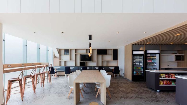 <b>Hilton Garden Inn Mexico City Santa Fe Lobby</b>. Images powered by <a href="https://iceportal.shijigroup.com/" title="IcePortal" target="_blank">IcePortal</a>.
