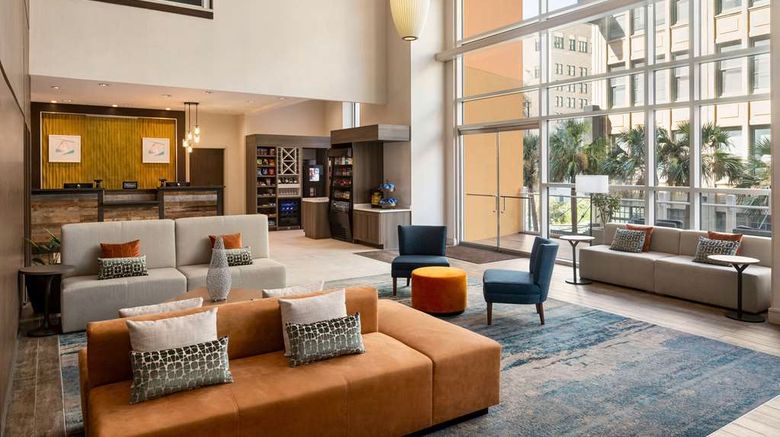 <b>Hilton Garden Inn San Antonio Downtown Lobby</b>. Images powered by <a href="https://iceportal.shijigroup.com/" title="IcePortal" target="_blank">IcePortal</a>.