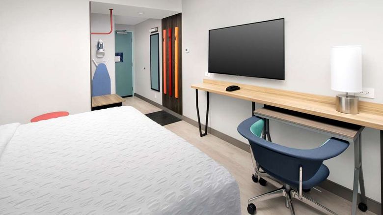 <b>Tru by Hilton Tallahassee Central Room</b>. Images powered by <a href="https://iceportal.shijigroup.com/" title="IcePortal" target="_blank">IcePortal</a>.