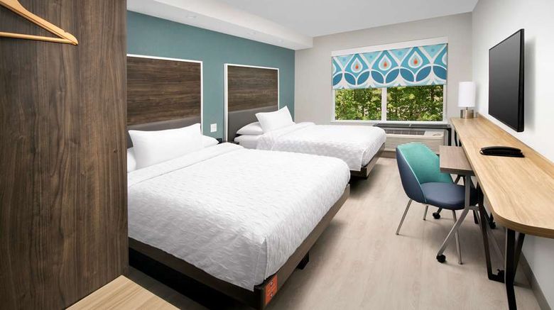 <b>Tru by Hilton Tallahassee Central Room</b>. Images powered by <a href="https://iceportal.shijigroup.com/" title="IcePortal" target="_blank">IcePortal</a>.