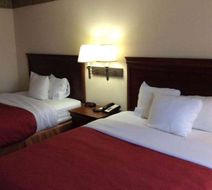 Baymont Inn & Suites Clinton Room