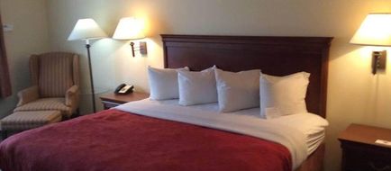 Baymont Inn & Suites Clinton Room