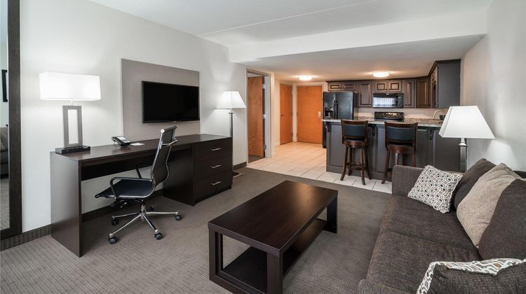 Wingate by Wyndham Bowling Green Suite