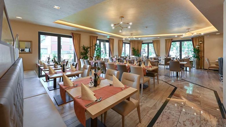 <b>Best Western Plus Hotel Fuessen Restaurant</b>. Images powered by <a href="https://iceportal.shijigroup.com/" title="IcePortal" target="_blank">IcePortal</a>.