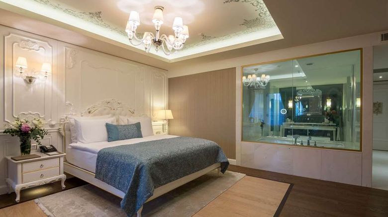 <b>CVK Park Bosphorus Istanbul Suite</b>. Images powered by <a href="https://iceportal.shijigroup.com/" title="IcePortal" target="_blank">IcePortal</a>.