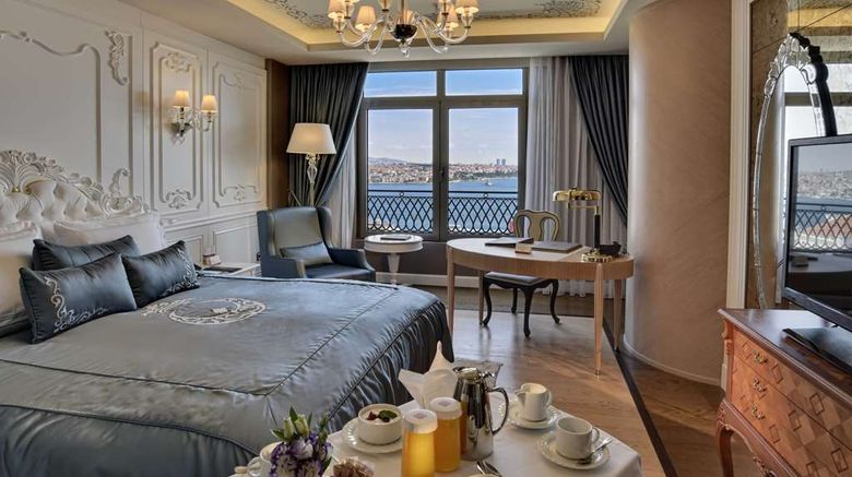 <b>CVK Park Bosphorus Istanbul Room</b>. Images powered by <a href="https://iceportal.shijigroup.com/" title="IcePortal" target="_blank">IcePortal</a>.