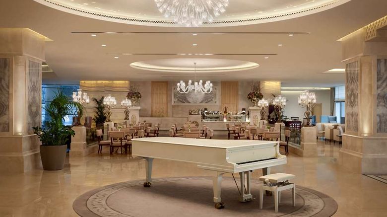 <b>CVK Park Bosphorus Istanbul Lobby</b>. Images powered by <a href="https://iceportal.shijigroup.com/" title="IcePortal" target="_blank">IcePortal</a>.