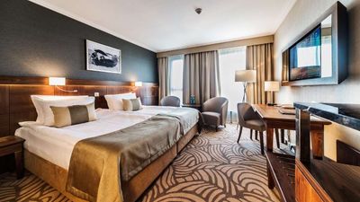 Airport Hotel Okecie