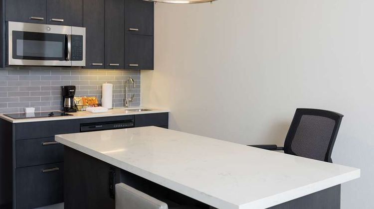 Hyatt House Austin/Downtown Suite