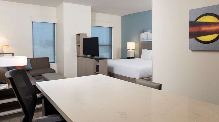 Hyatt House Austin/Downtown Room