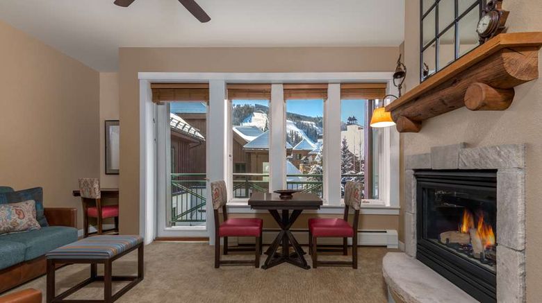 <b>The Residences at Mountain Lodge Suite</b>. Images powered by <a href="https://iceportal.shijigroup.com/" title="IcePortal" target="_blank">IcePortal</a>.