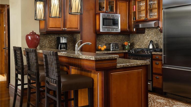 <b>Residences at Park Hyatt Beaver Creek Suite</b>. Images powered by <a href="https://iceportal.shijigroup.com/" title="IcePortal" target="_blank">IcePortal</a>.