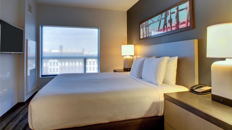 Hyatt House Chicago/Evanston Suite