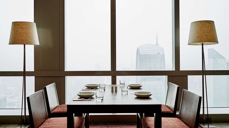 <b>Park Hyatt Guangzhou Restaurant</b>. Images powered by <a href="https://iceportal.shijigroup.com/" title="IcePortal" target="_blank">IcePortal</a>.
