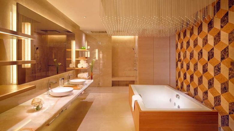 <b>Park Hyatt Guangzhou Room</b>. Images powered by <a href="https://iceportal.shijigroup.com/" title="IcePortal" target="_blank">IcePortal</a>.