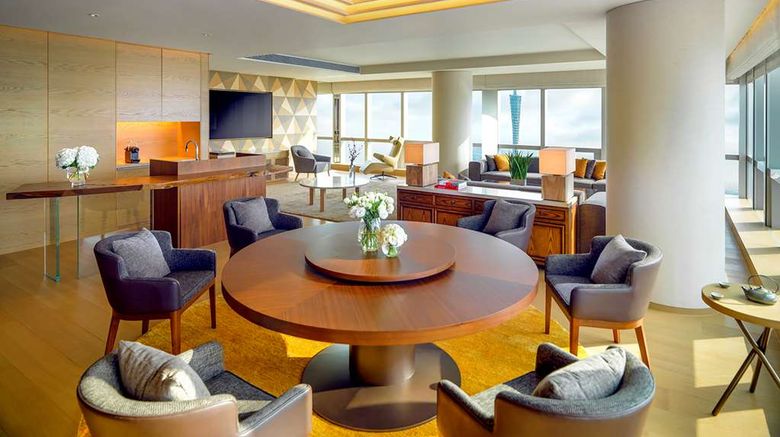 <b>Park Hyatt Guangzhou Suite</b>. Images powered by <a href="https://iceportal.shijigroup.com/" title="IcePortal" target="_blank">IcePortal</a>.