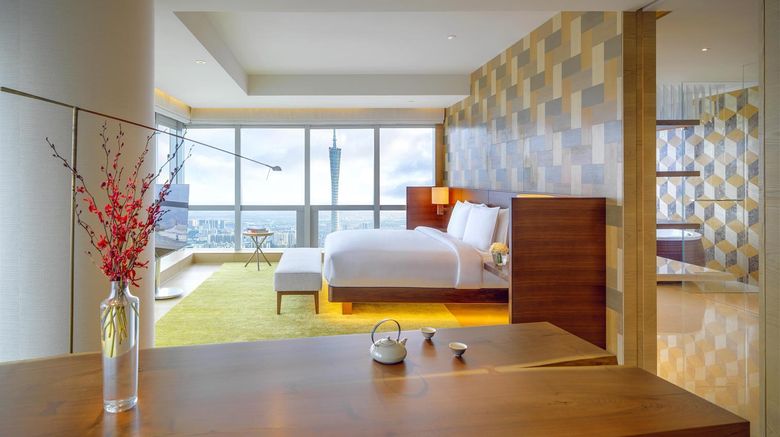 <b>Park Hyatt Guangzhou Suite</b>. Images powered by <a href="https://iceportal.shijigroup.com/" title="IcePortal" target="_blank">IcePortal</a>.
