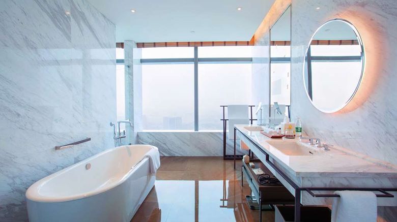 <b>Park Hyatt Hangzhou Room</b>. Images powered by <a href="https://iceportal.shijigroup.com/" title="IcePortal" target="_blank">IcePortal</a>.
